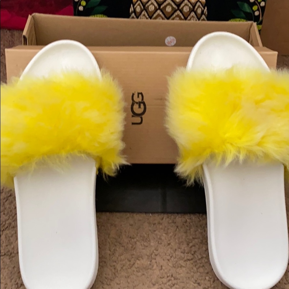 UGG yellow fur slides size 9